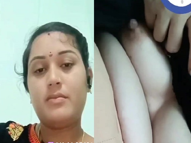 new Chamet user bhabhi shows boobs for